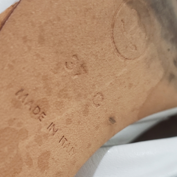 1️⃣8️⃣0️⃣Chanel heel sandals authentic - Picture 7 of 10